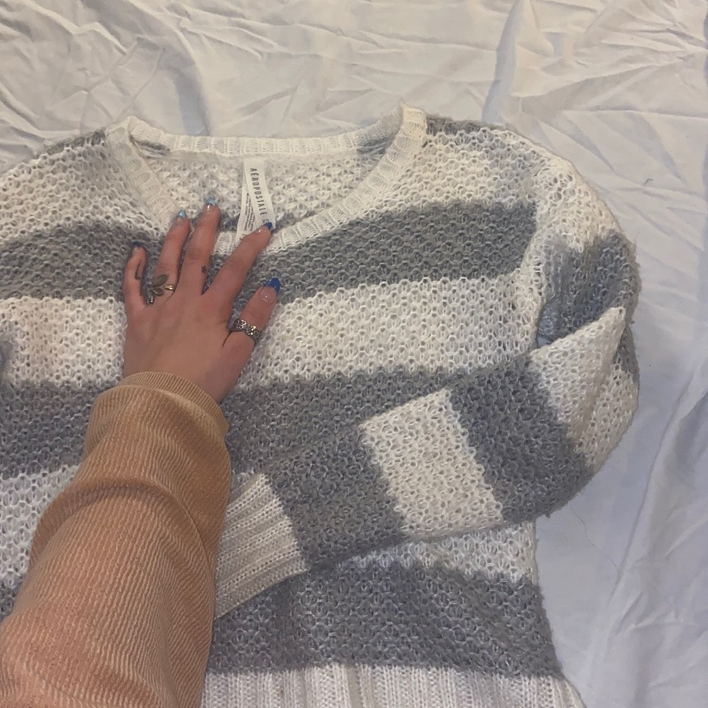 AERO XS sweater